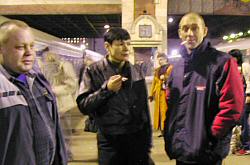 Владимир Базыкин, Марина Клещёва и Игорь Росписной (Погорелов) на Казанском вокзале в Москве